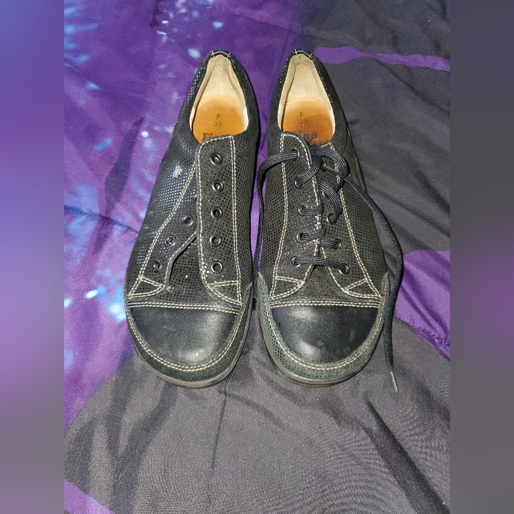 Boys shoes